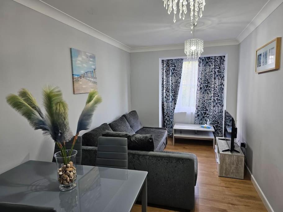 Апартаменты Lovely Flat Close To Shepherd'S Bush Лондон Экстерьер фото